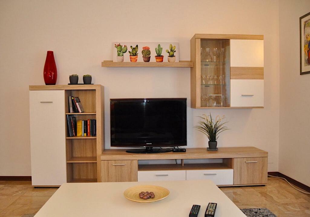 パヴィーアLa Casa Di Saritaアパートメント エクステリア 写真